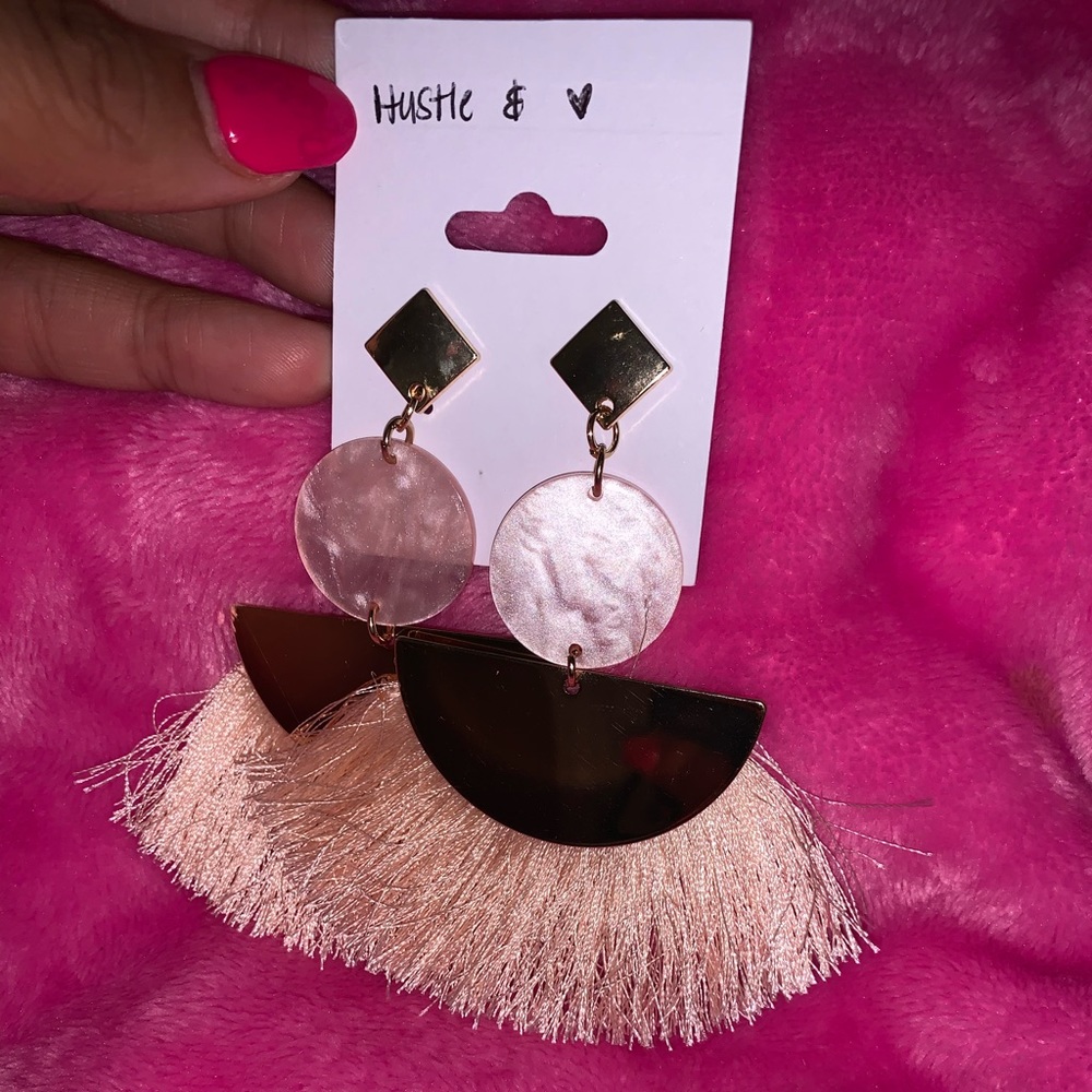 Hand made 
Hustle & HEART 
🚨